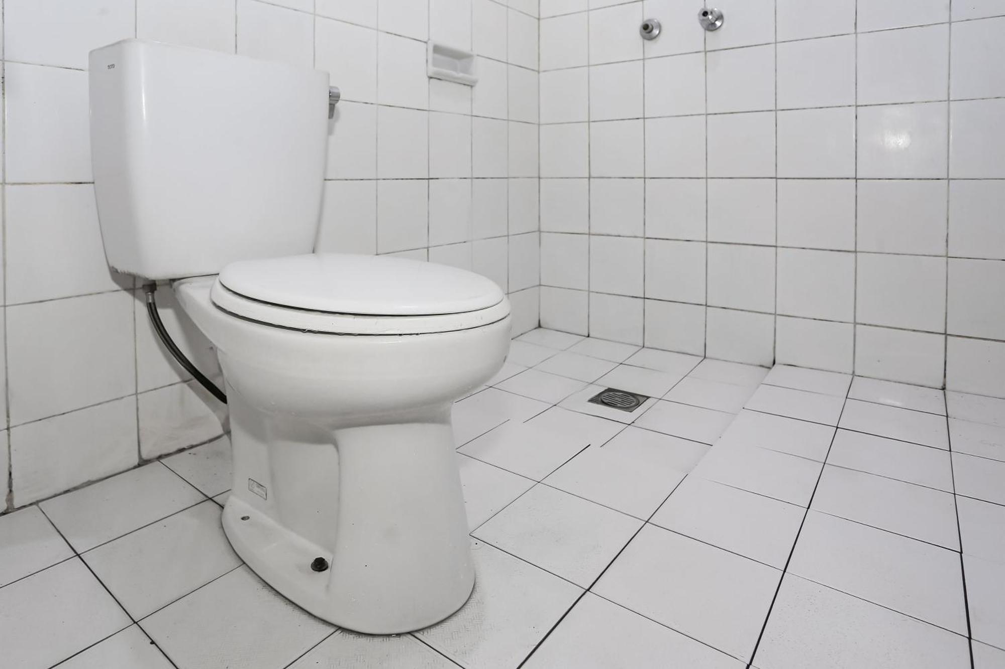 Capital O 93349 Hotel Gondangdia Bogor Ngoại thất bức ảnh