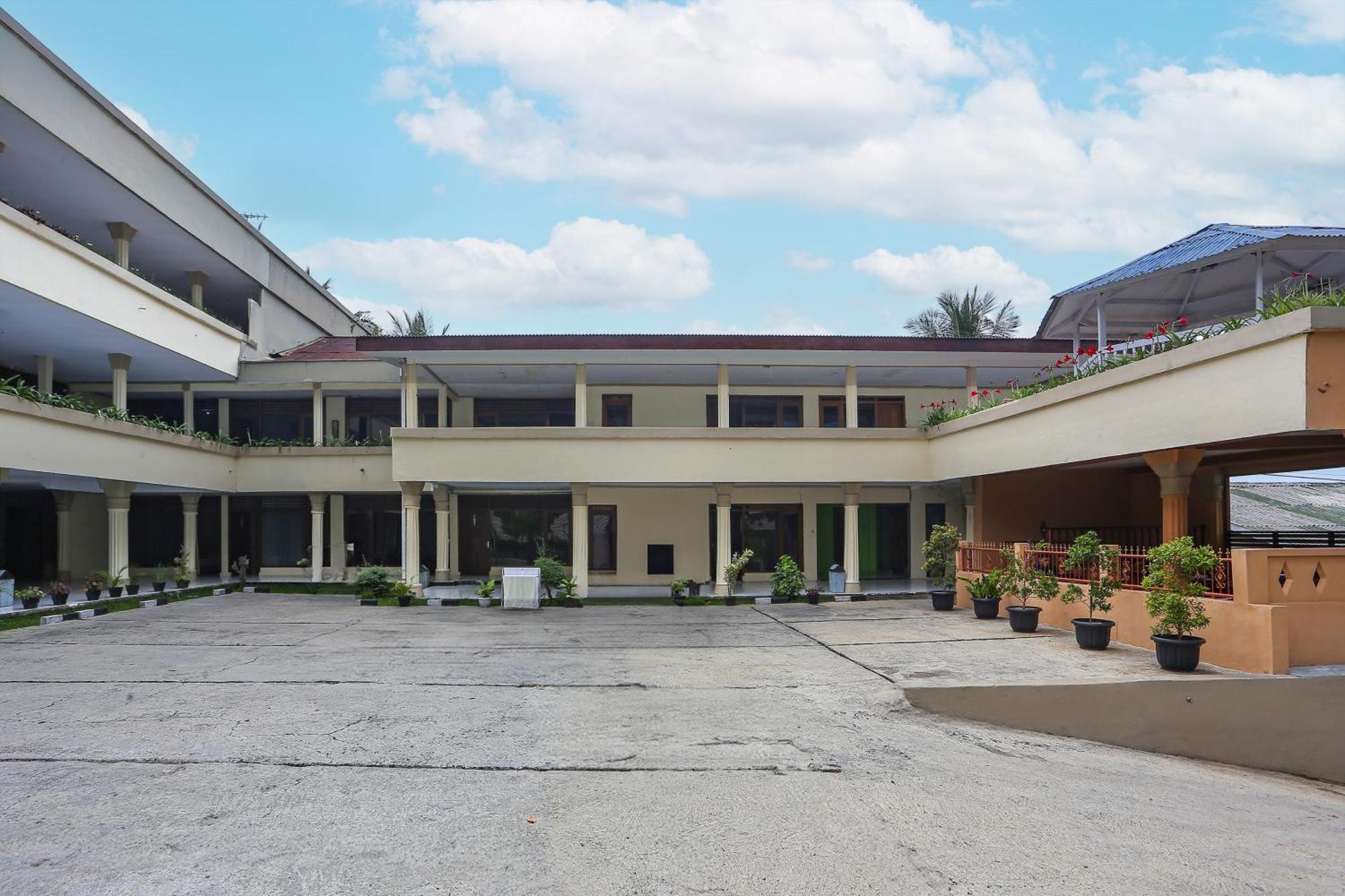 Capital O 93349 Hotel Gondangdia Bogor Ngoại thất bức ảnh