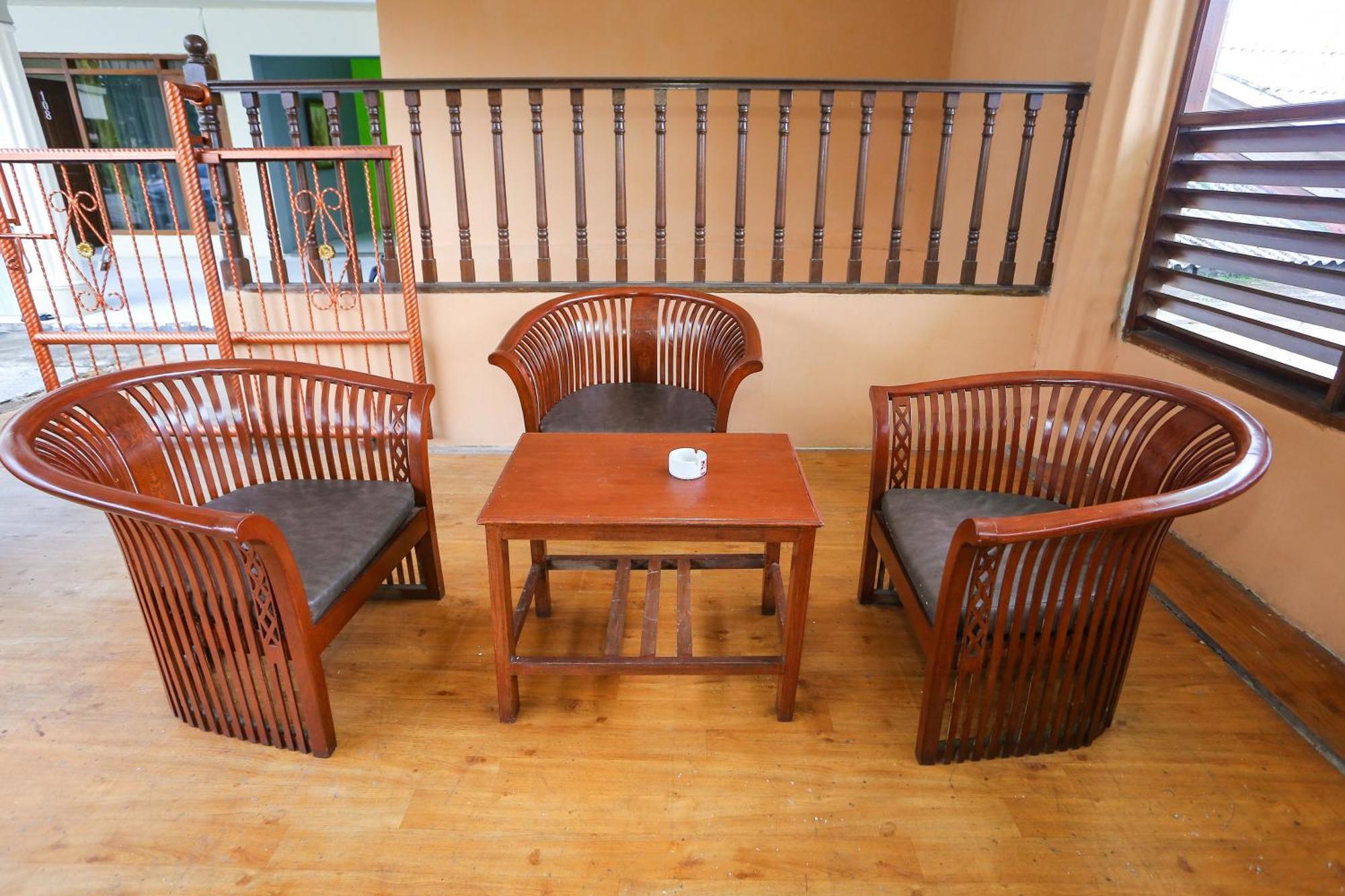 Capital O 93349 Hotel Gondangdia Bogor Ngoại thất bức ảnh